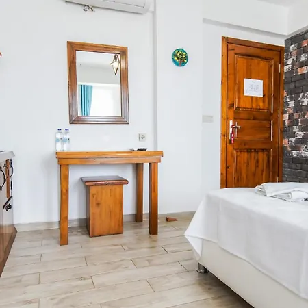 Limonata Ex Vina Garden 보즈자아다