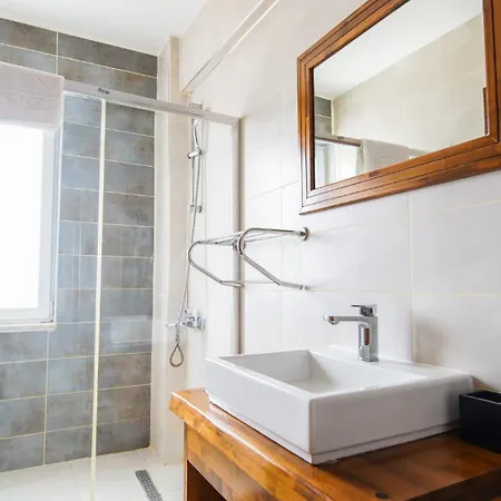 Limonata Ex Vina Garden * 보즈자아다